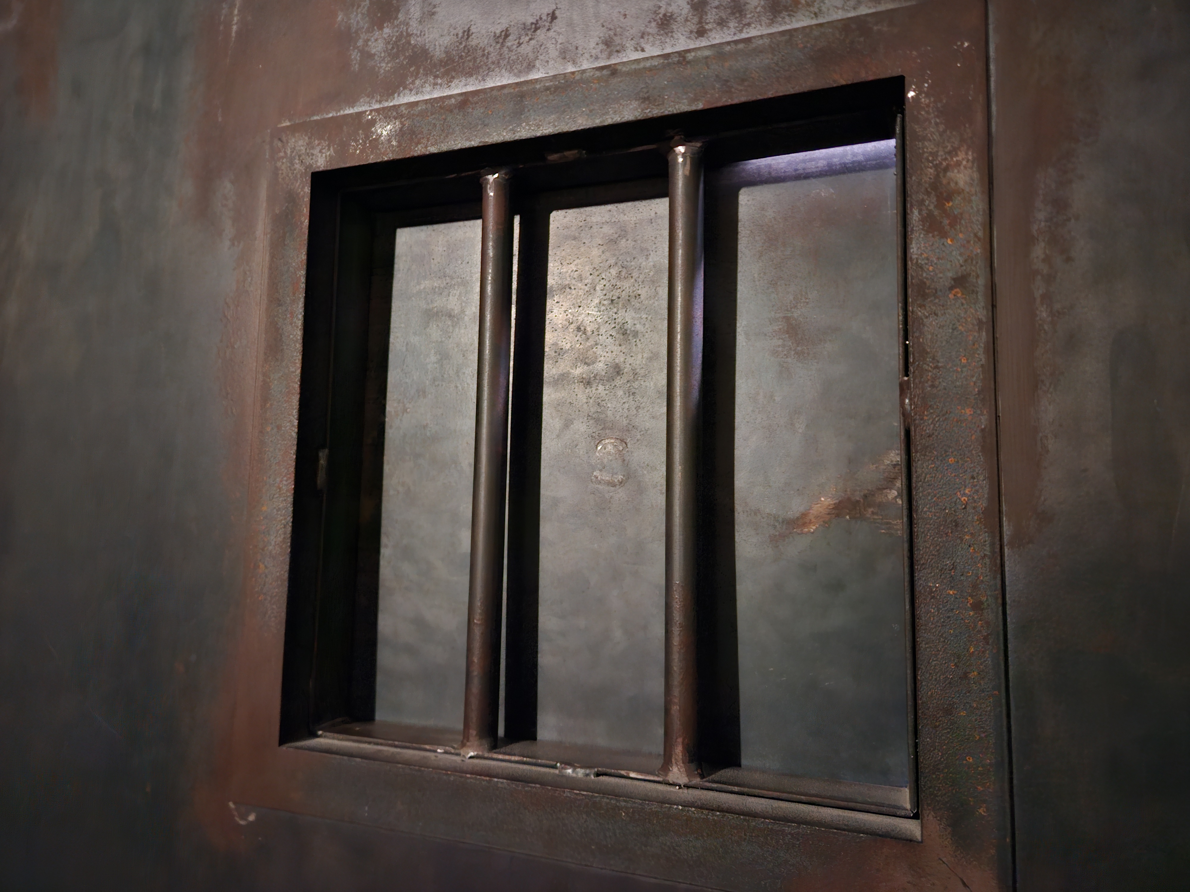 lit cellule escape game prison enigmatic marne la vallée 